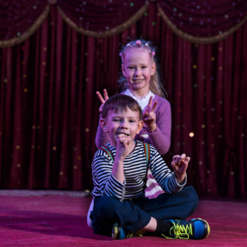 Odkryj Talent Aktorski Swojego Dziecka: Najlepsze Zabawki i Metody Wspierające Rozwój